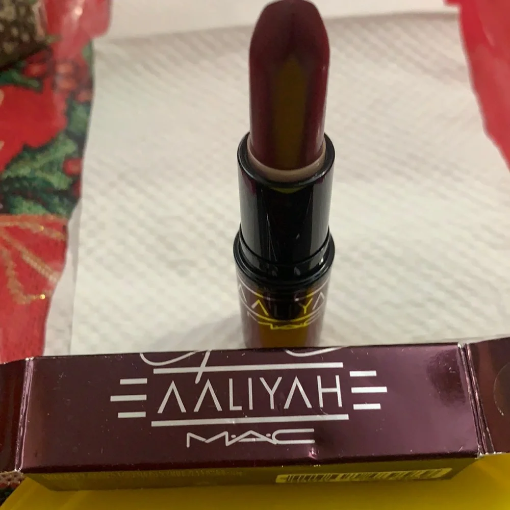 NEW AALIYAH MAC A28 MORE THAN A WOMAN LIPSTICK ROUGE ALEVRES